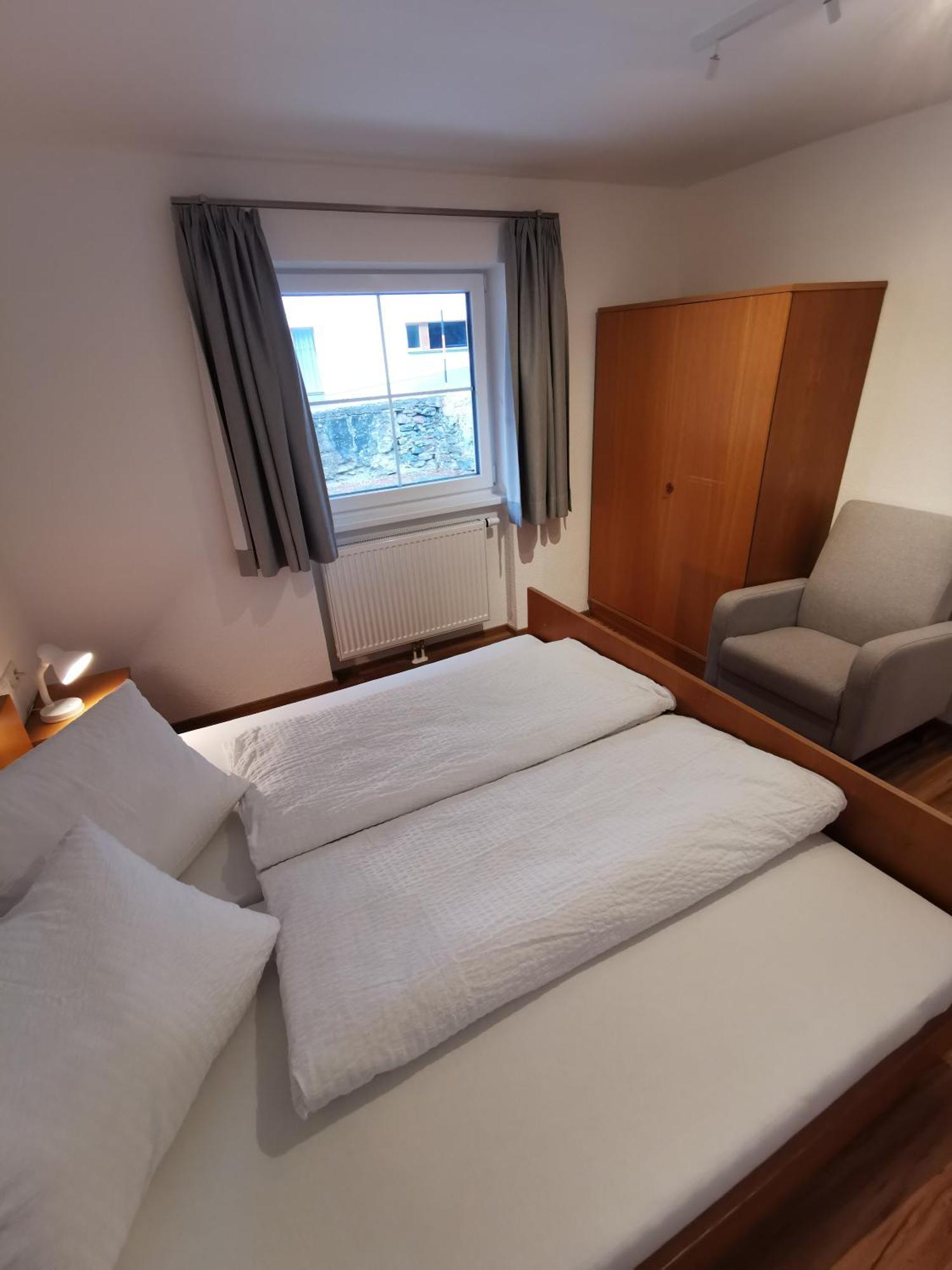 Apartments Haus Schoen - Preise Inclusive Pitztal Sommer Card Jerzens Szoba fotó